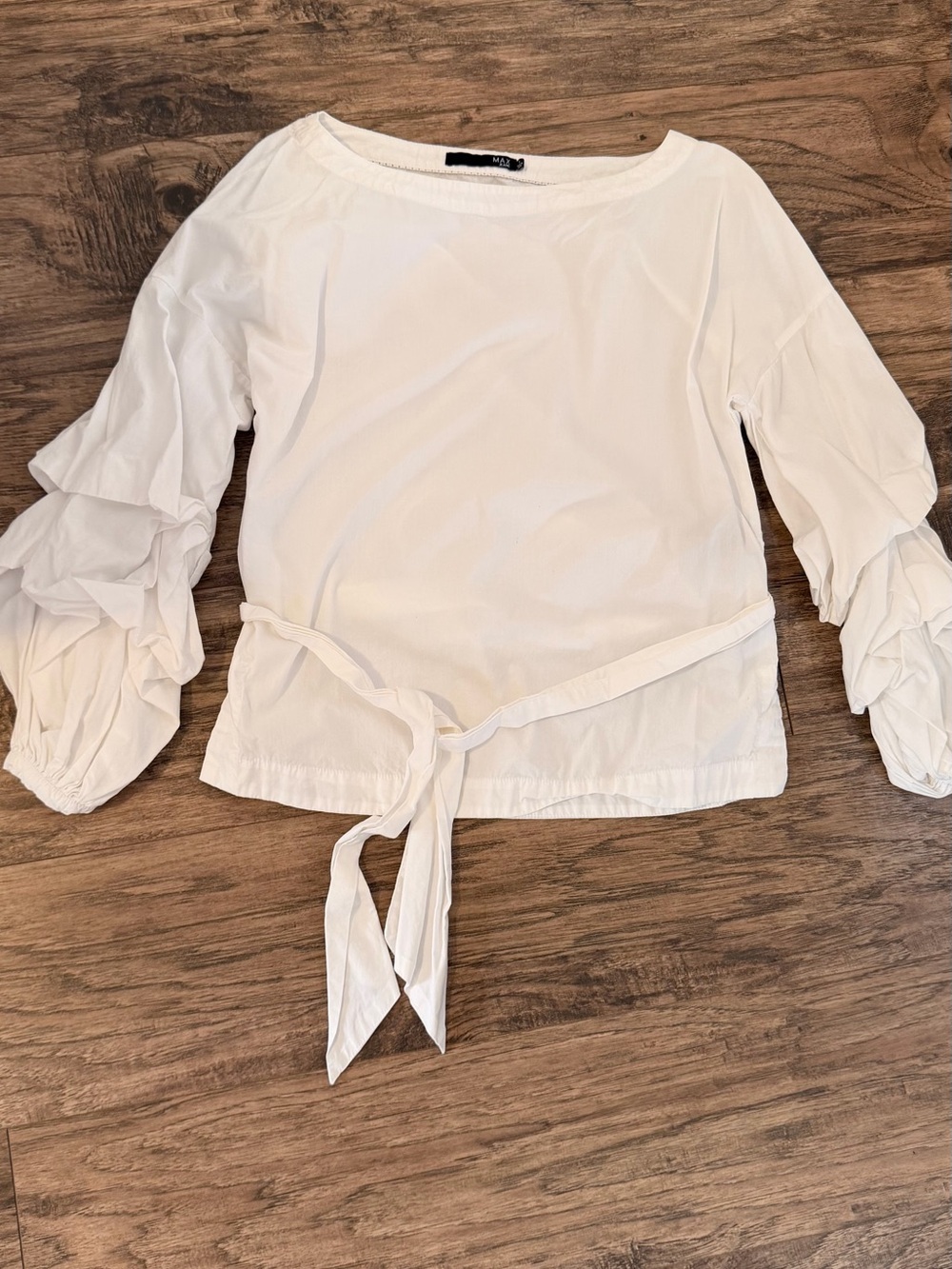 Max Jeans White Ruffle-Sleeve Tie-Waist Blouse